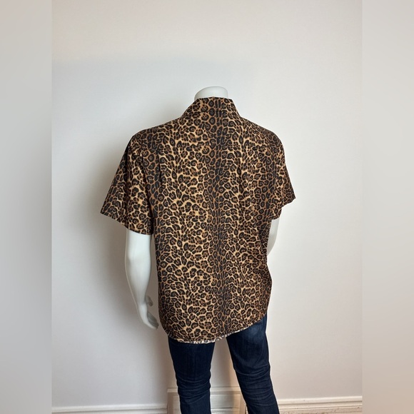 TNA (Aritzia) Maverick Button Up Blouse in Leopard. 100% Cotton. - Picture 8 of 11